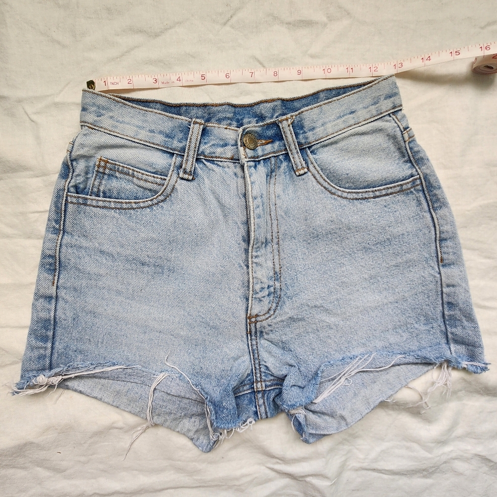 J Galt light wash cut off raw hem denim shorts size medium 100% cotton